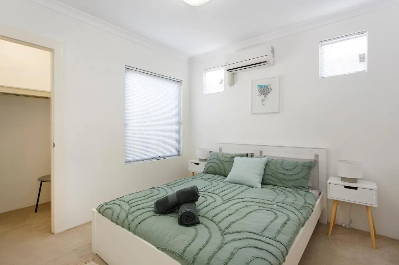 Suburban Living - 2 Bedroom Apartment Victoria Park Perth