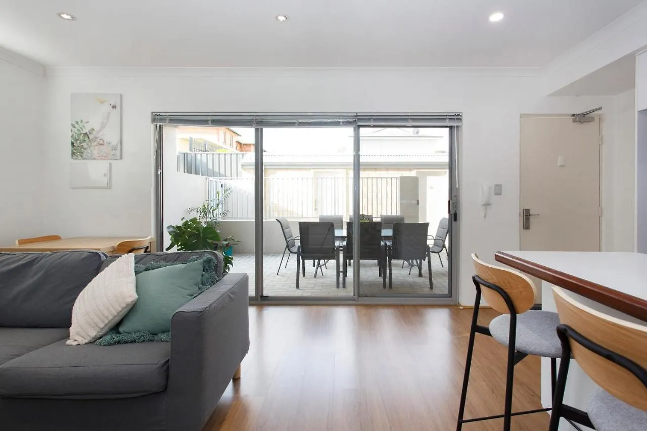 Suburban Living - 2 Bedroom Apartment Victoria Park Perth Australia