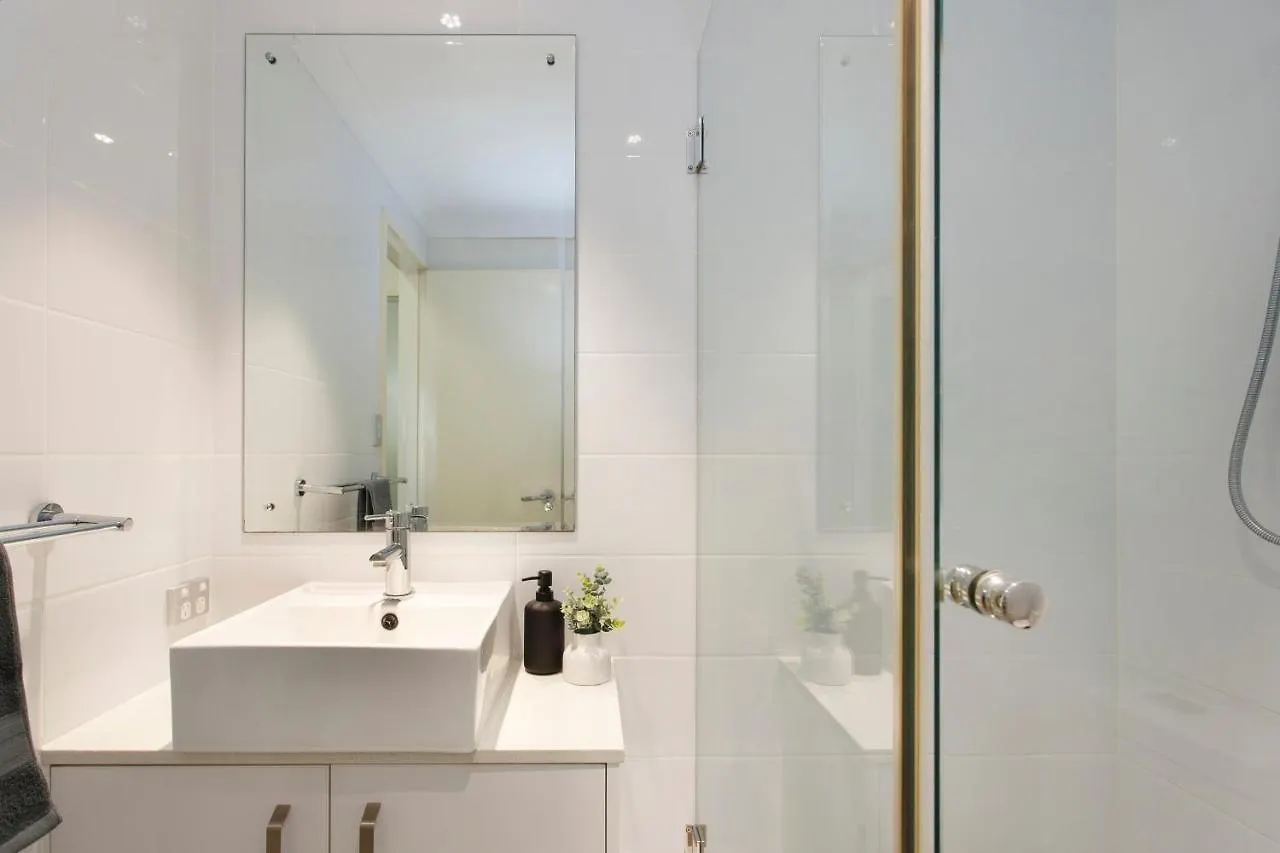 Suburban Living - 2 Bedroom Apartment Victoria Park Perth Australia